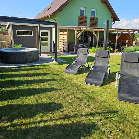 Holiday Home Znojmo W/ Wellness & Wine Exterior photo