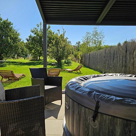 Holiday Home Znojmo W/ Wellness & Wine Exterior photo